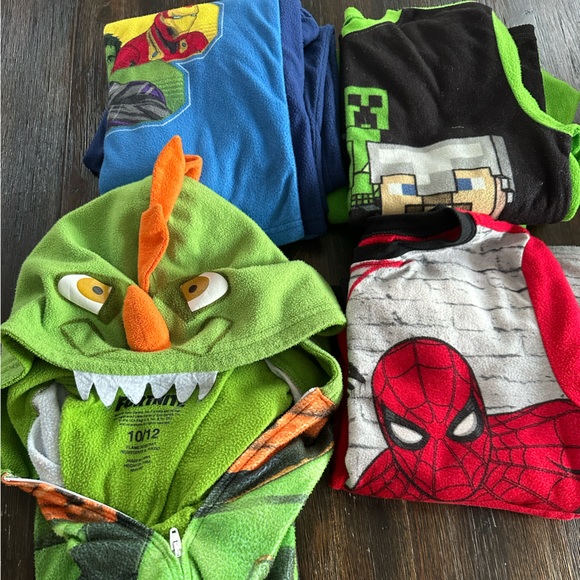 Boys Clothing - Picture 7 of 8